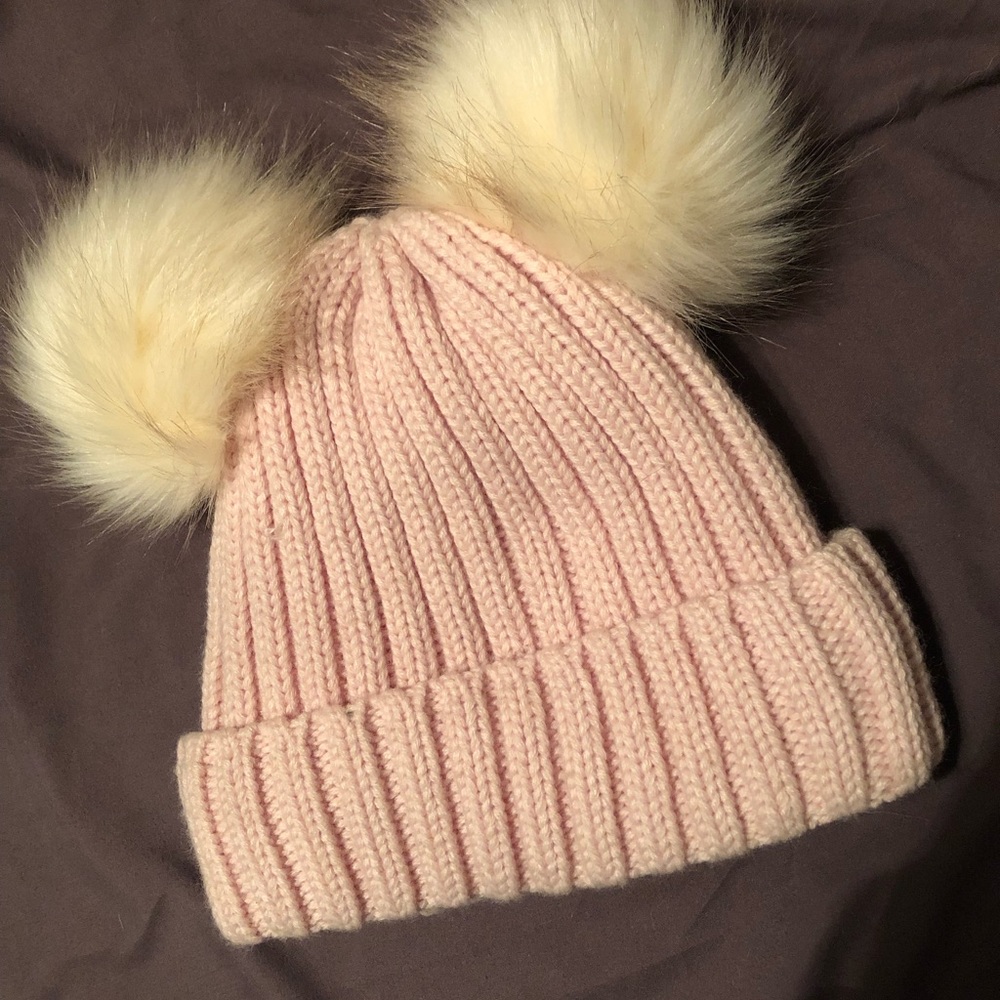 Knitted Pom Pom Winter Beanie☃️